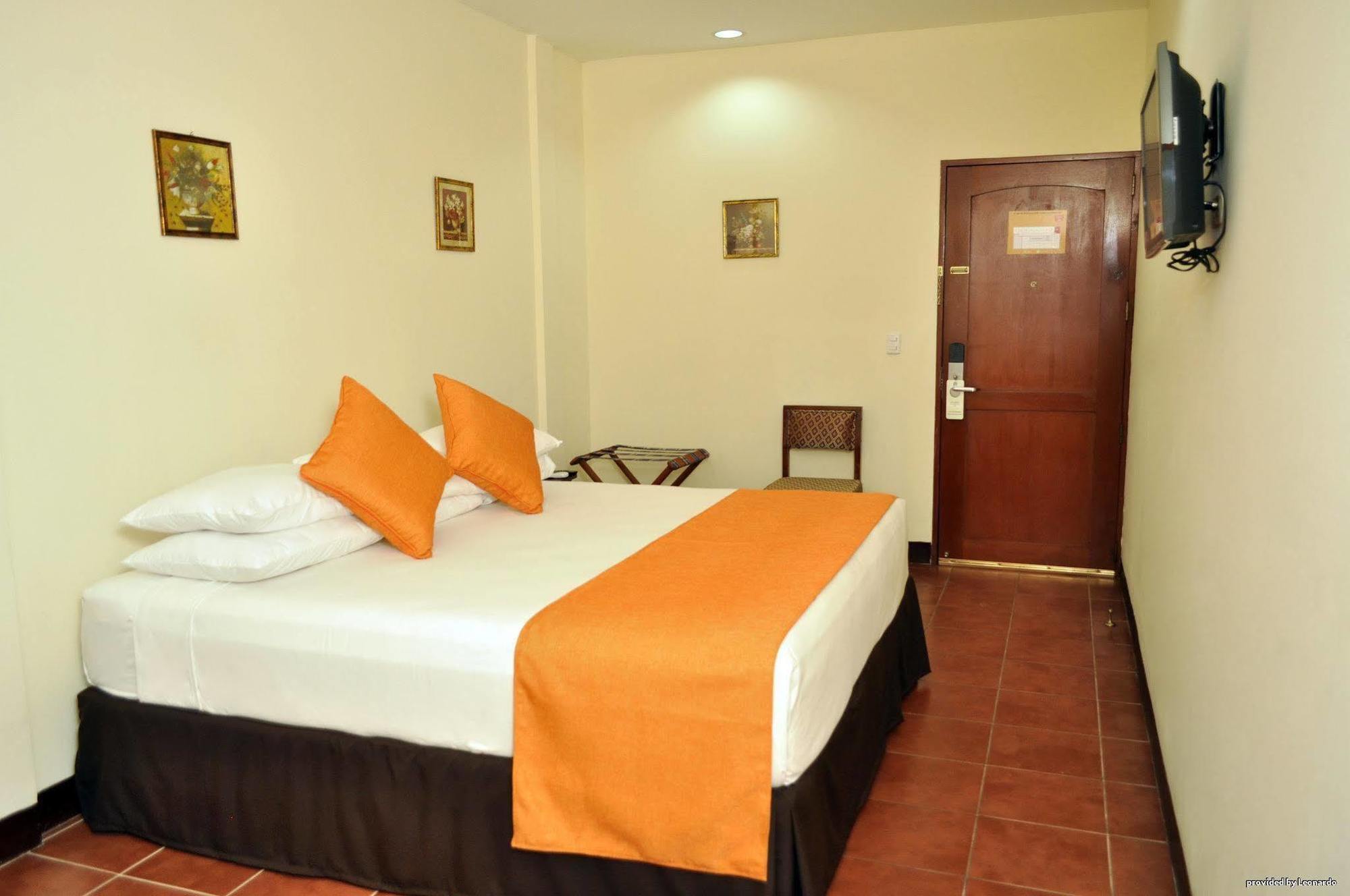 Best Western Las Mercedes Леон Экстерьер фото